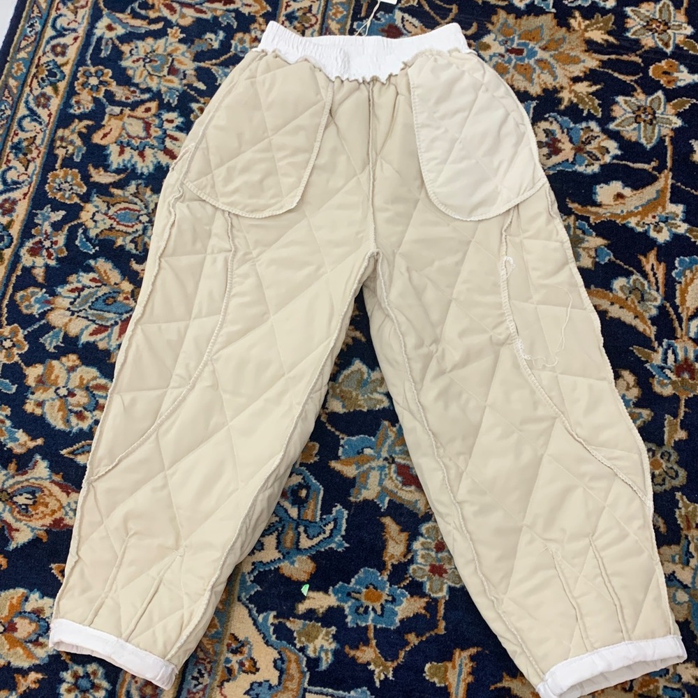 Stylish White Quilted Pants - Picture 14 of 16